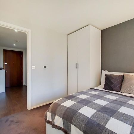 Two Bedroom Apartment - London Excel Stays Ngoại thất bức ảnh