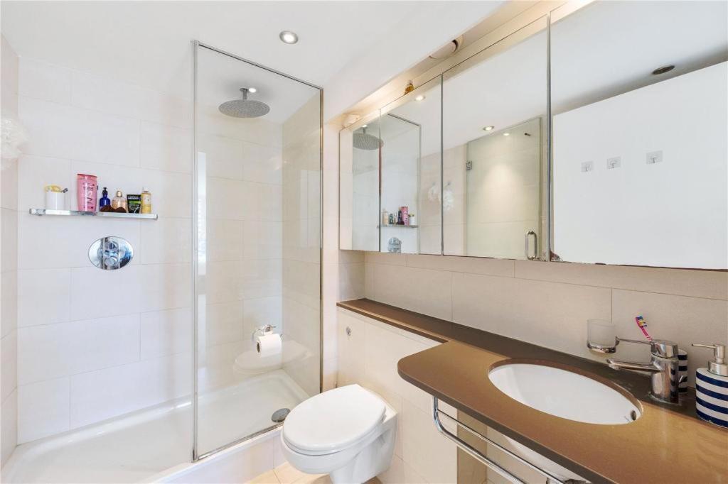 Two Bedroom Apartment - London Excel Stays Ngoại thất bức ảnh