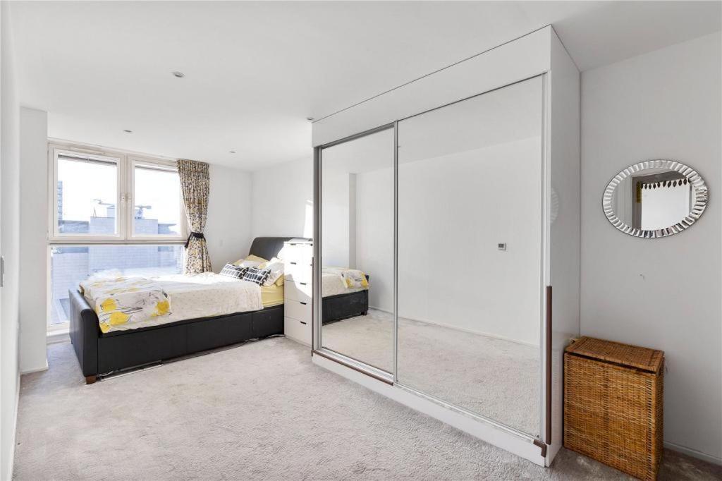 Two Bedroom Apartment - London Excel Stays Ngoại thất bức ảnh