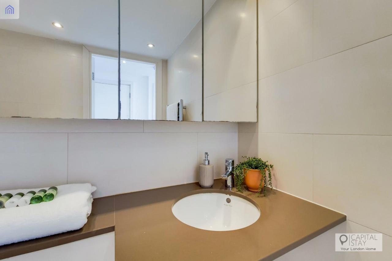 Two Bedroom Apartment - London Excel Stays Ngoại thất bức ảnh