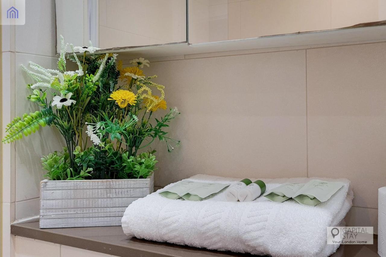 Two Bedroom Apartment - London Excel Stays Ngoại thất bức ảnh